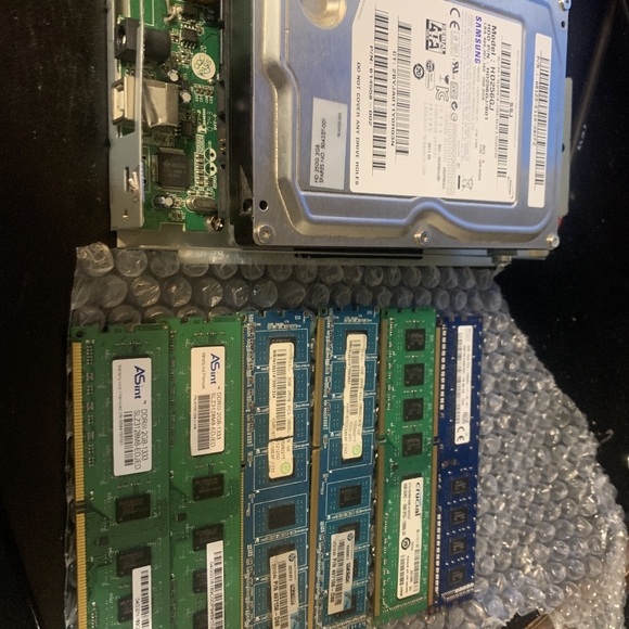 Lot Bunch of Computer Parts and Upgrades. Including Ram, SSD, HDD, Graphic cards - Picture 9 of 12